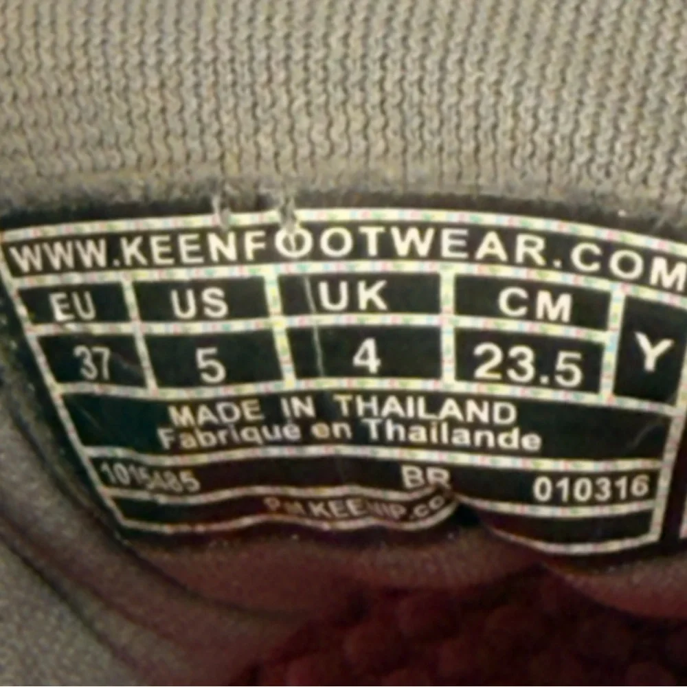 KEEN Uneek O2 Gray Red Woven Sneaker Sandals Youth Sz 5 EU 37 Gorpcore